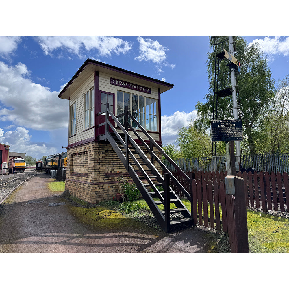 PJM Models OO gauge Crewe North A signalbox laser-cut kit