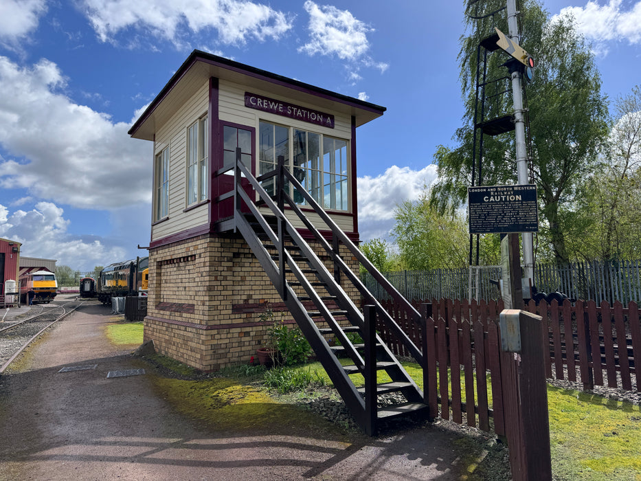 PJM Models OO gauge Crewe North A signalbox laser-cut kit