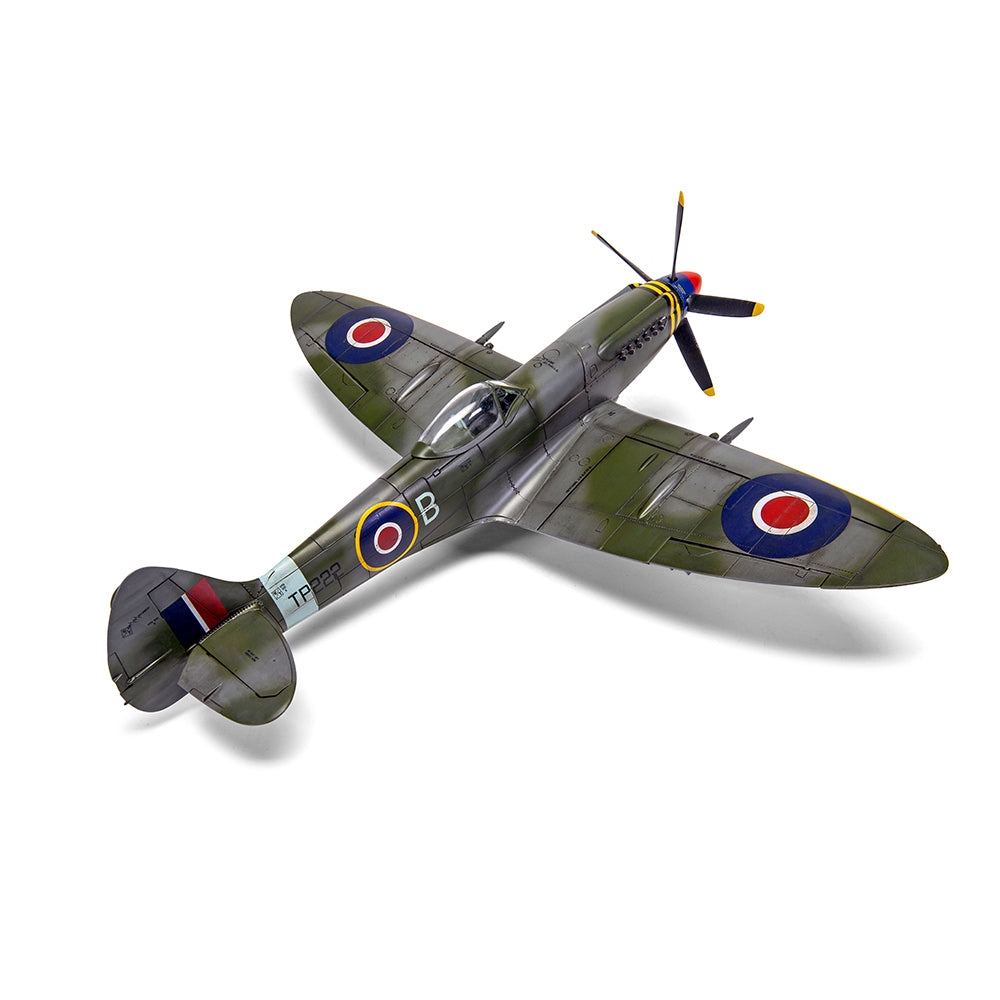 Airfix Supermarine Spitfire F Mk.XVIII 1/48 scale kit