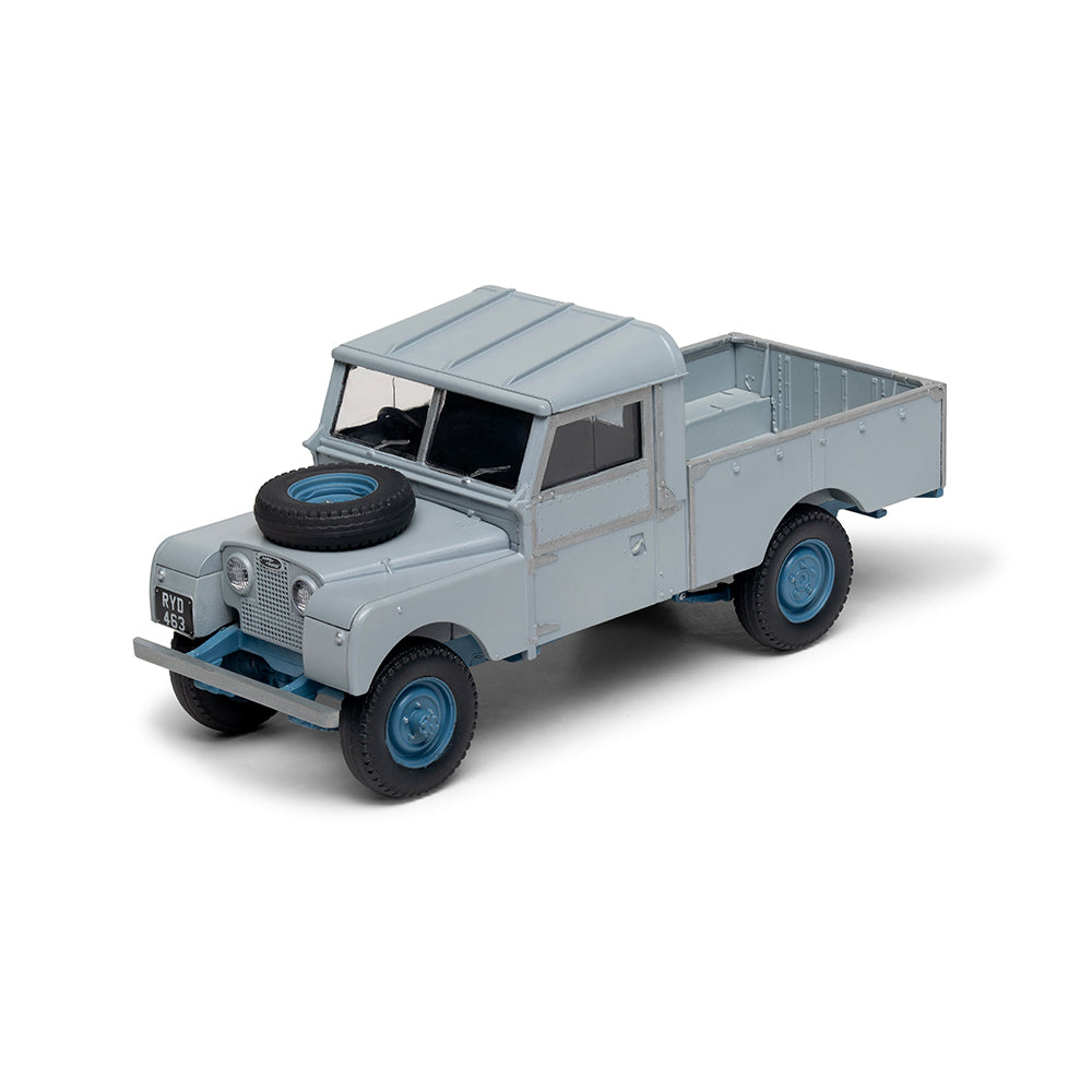 Airfix Land Rover Series 1/43 scale starter set