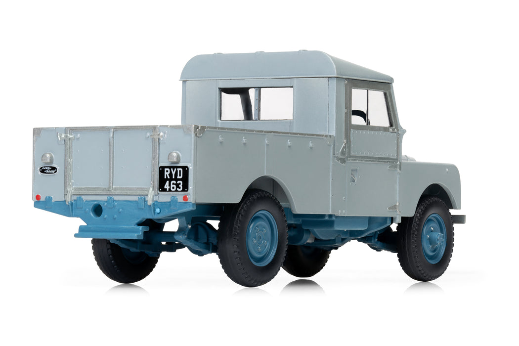 Airfix Land Rover Series 1/43 scale starter set