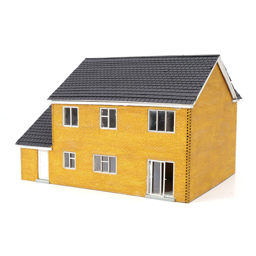 PJM Models OO Gauge Laser-Cut Modern House Kit Left-Hand