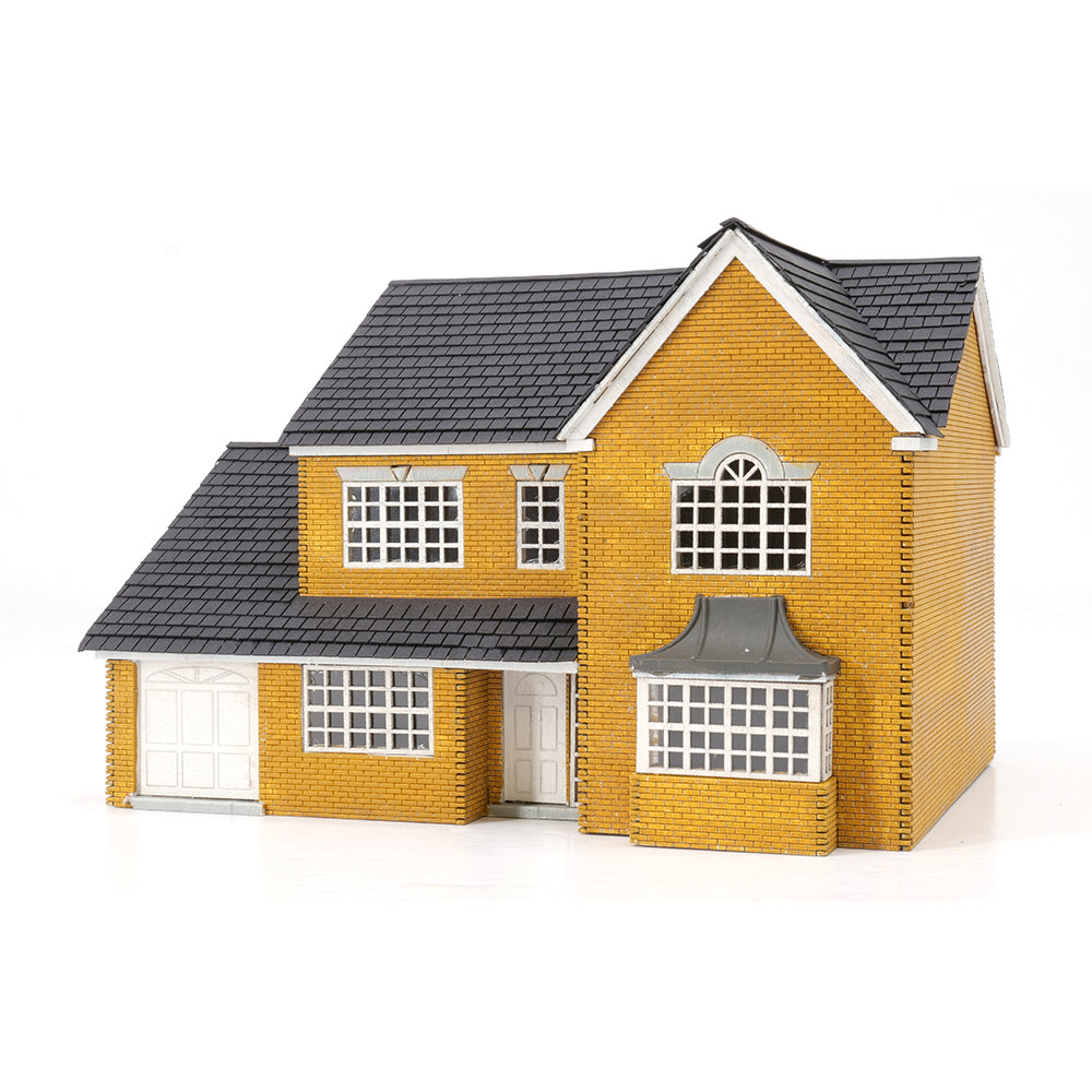 PJM Models OO Gauge Laser-Cut Modern House Kit Right-Hand