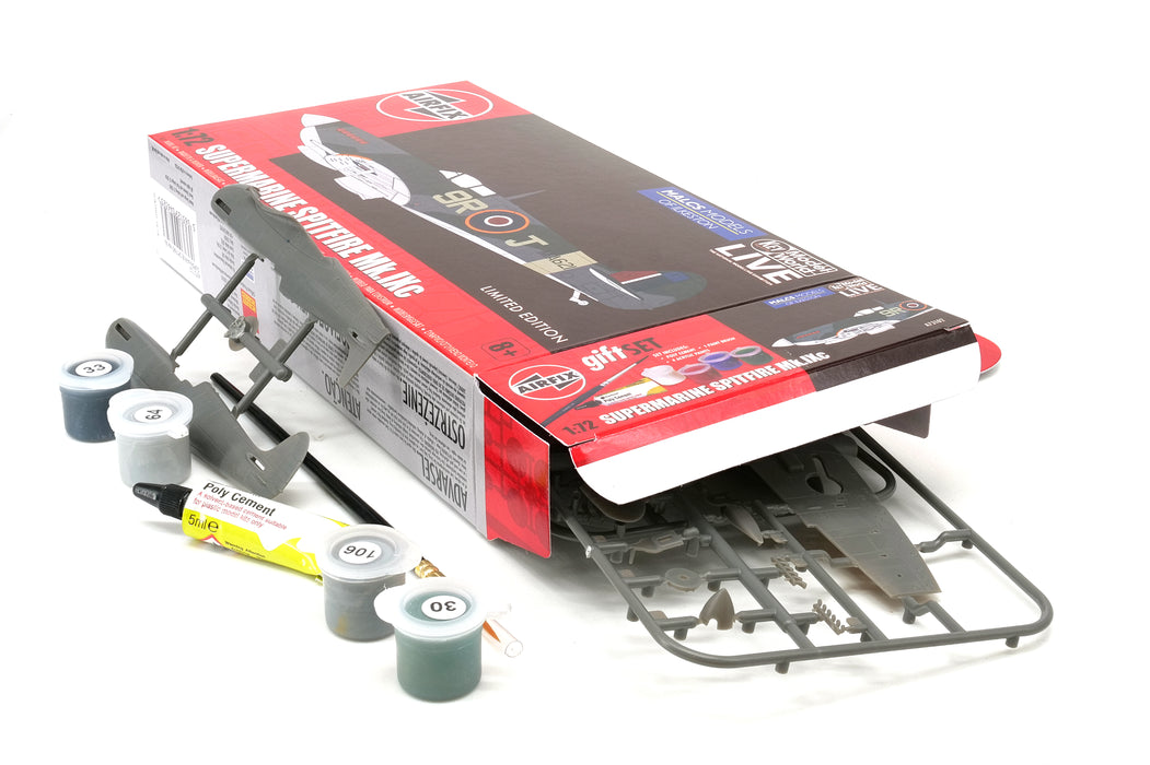 Exclusive Airfix Spitfire Mk.IXc 1/72 scale starter set
